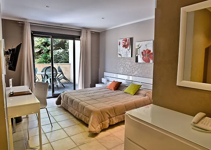 Hotel Des Deux Sorru 2*